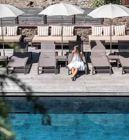 Relax on the pool side | Hotel Paradies