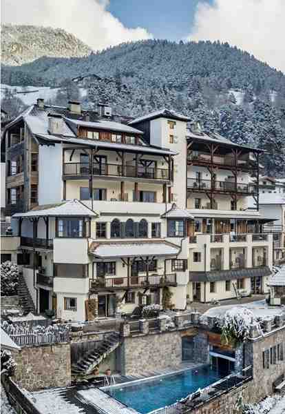 Hotel Paradies con piscina in inverno